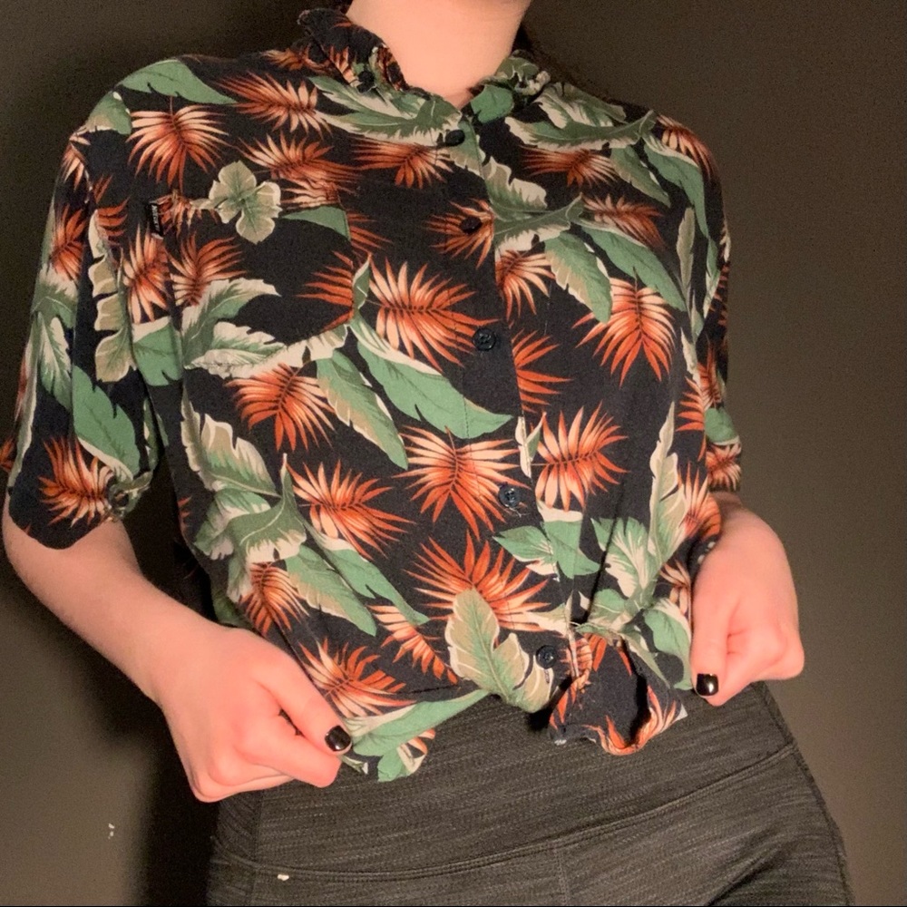 Surf co. Dark Hawaiian top🌺